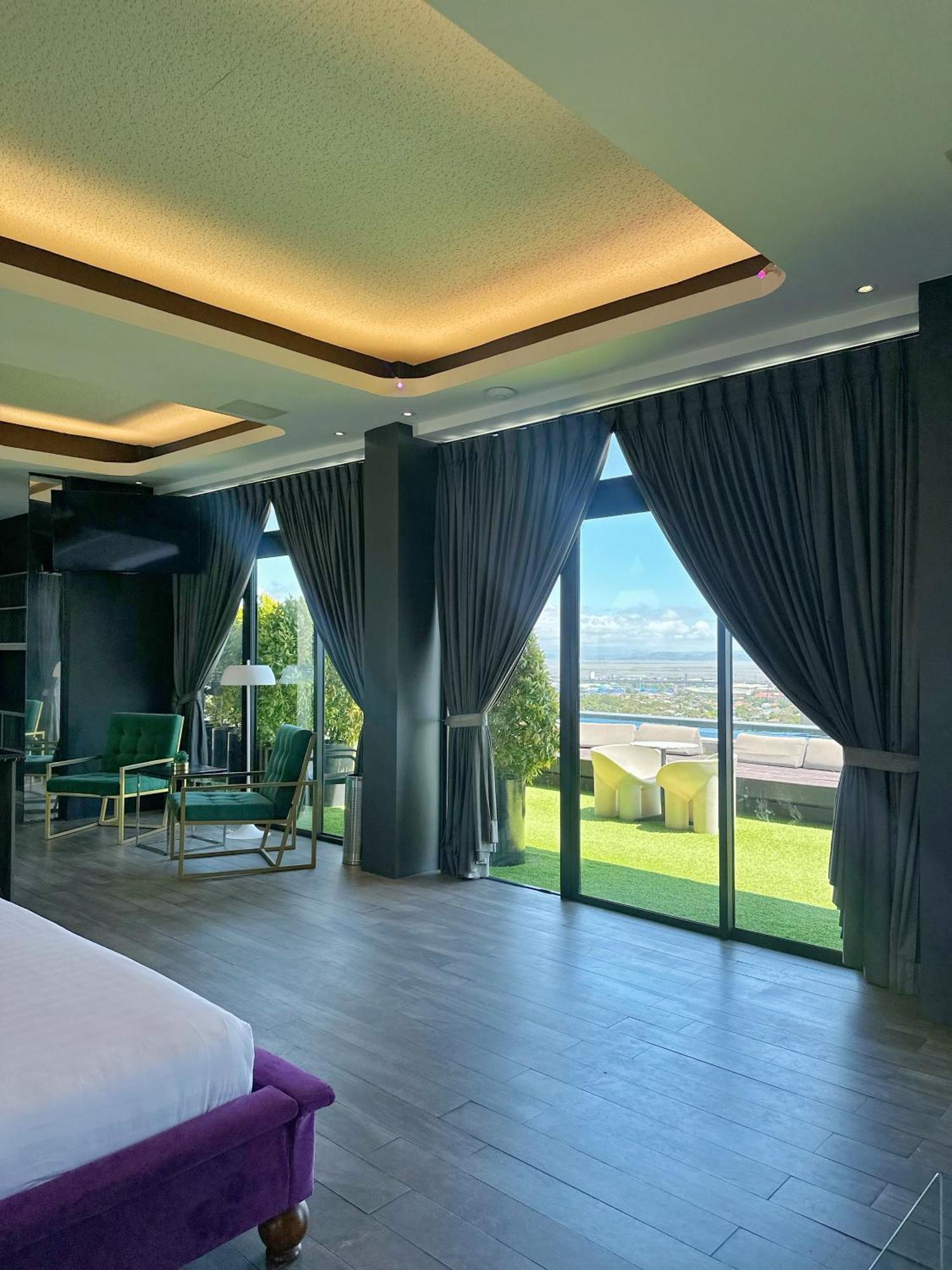 Azumi Boutique Hotel, Multiple Use Hotel Staycation Approved Muntinlupa City Esterno foto